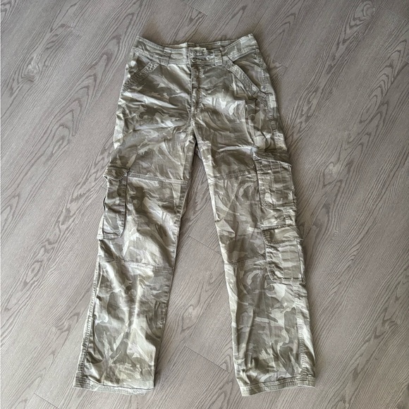 Abercrombie & Fitch Pants - Abercrombie & Fitch Women's Tan Cargo Pants